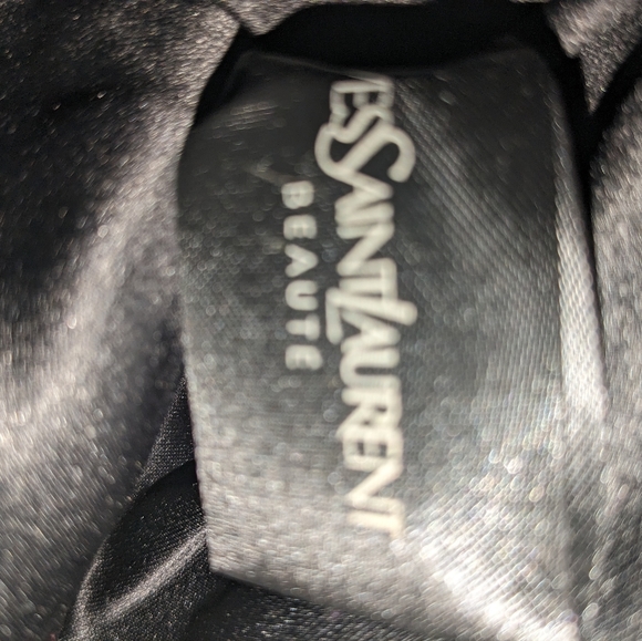 Yves Saint Laurent - Picture 11 of 13